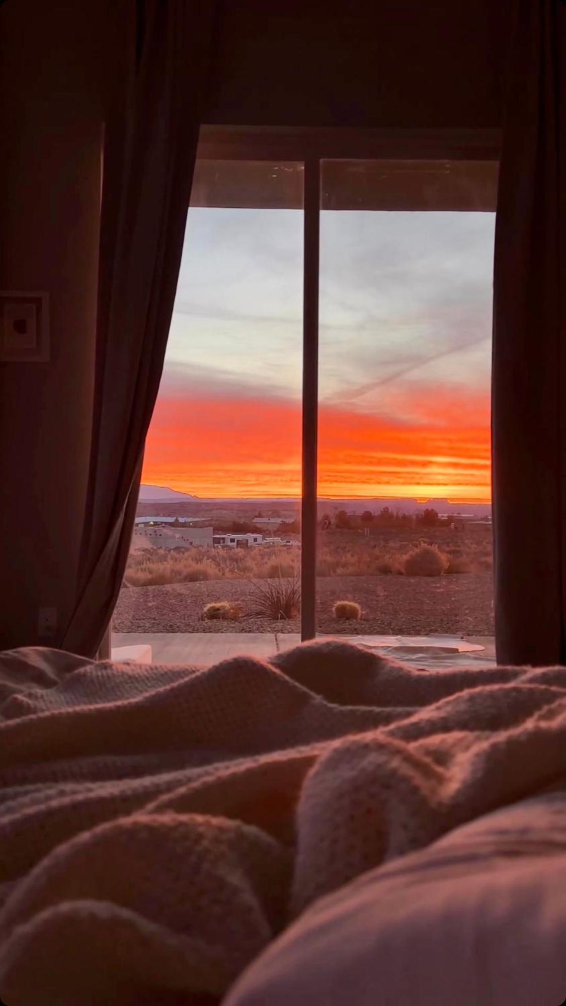 Page Arizona Border Town- Crimson Suite, Desert Canyon Getaway With Views Биг Уотър Екстериор снимка
