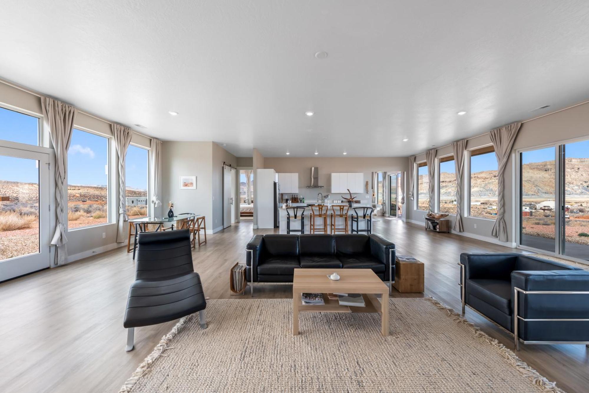 Page Arizona Border Town- Crimson Suite, Desert Canyon Getaway With Views Биг Уотър Екстериор снимка