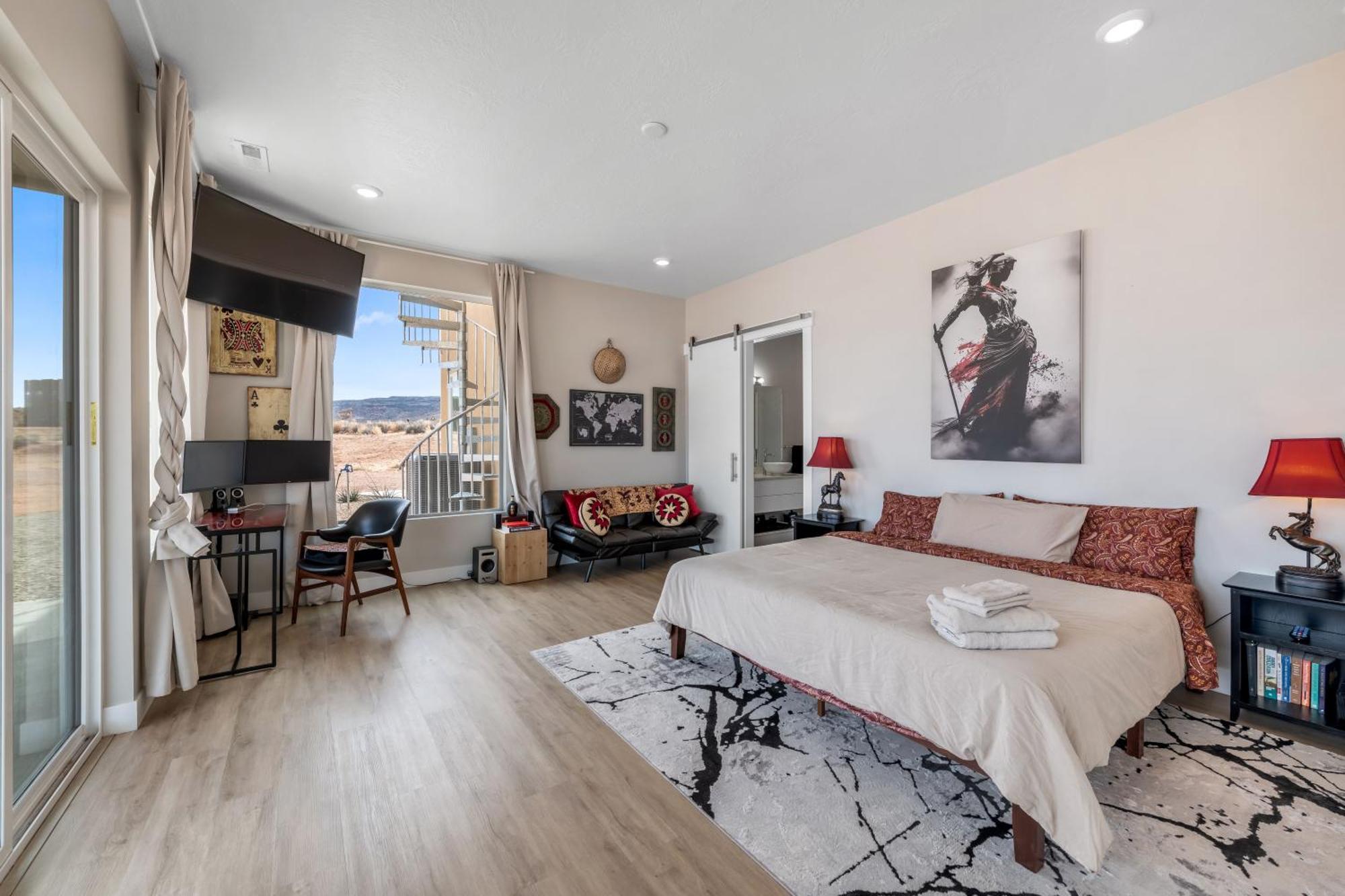 Page Arizona Border Town- Crimson Suite, Desert Canyon Getaway With Views Биг Уотър Екстериор снимка